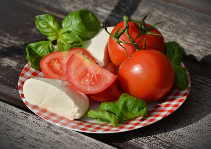 Bruschetta with Tomato and Basil